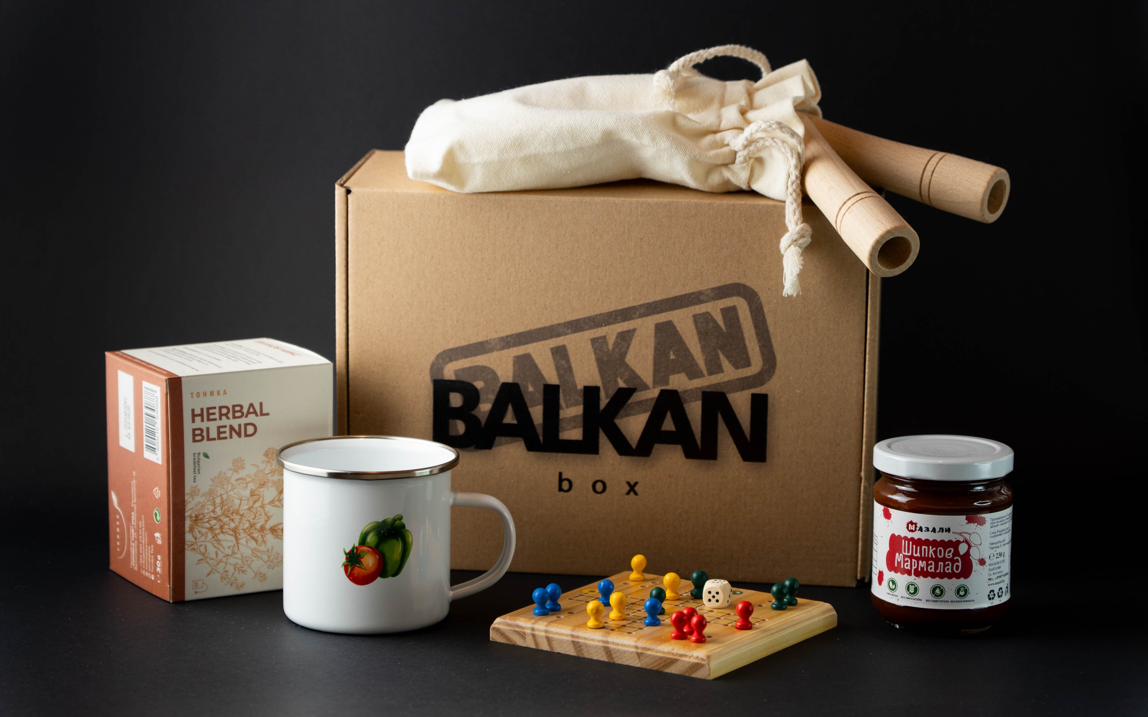 Съдържание на Balkan Box Nostalgia - кутията, която те връща в детството!